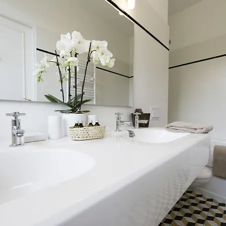 ホテル Villa Verde La Rochelle 3*
