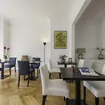 Villa Verde La Rochelle Hotel