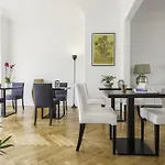 Villa Verde La Rochelle Hotel