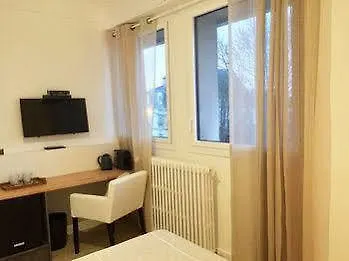 Villa Verde La Rochelle Otel