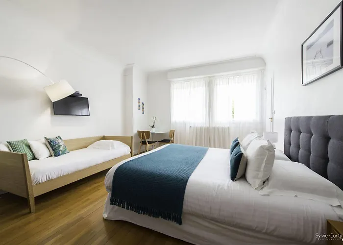 Villa Verde La Rochelle Hotel